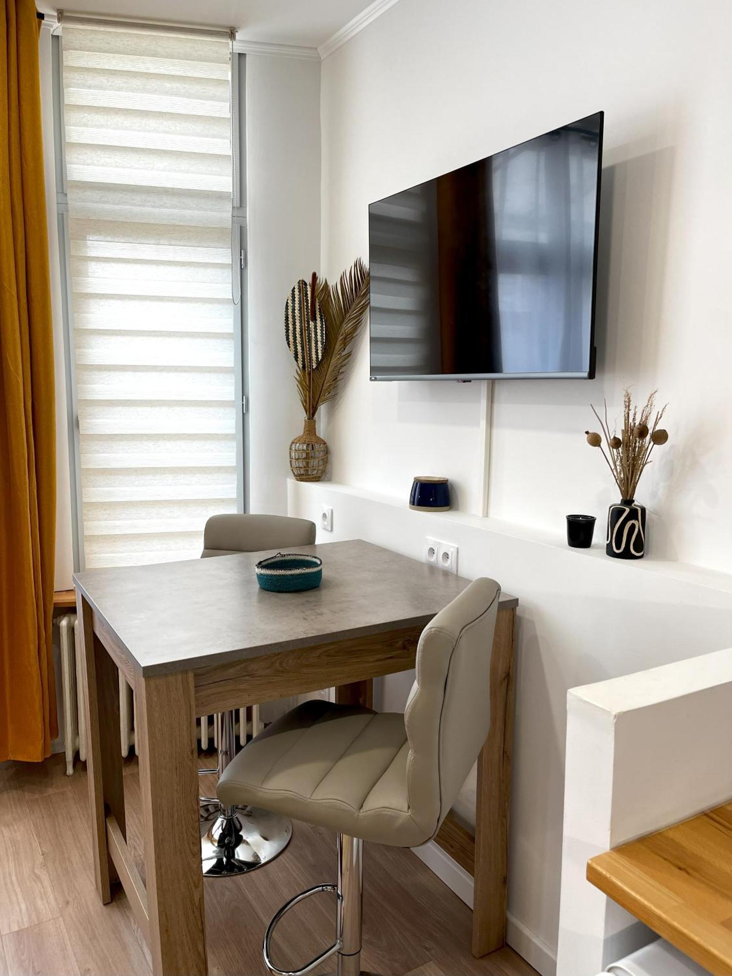 Apartament Le Cosmopolite • Hyper Centre • Calme • Proche Gare Châteauroux Zewnętrze zdjęcie