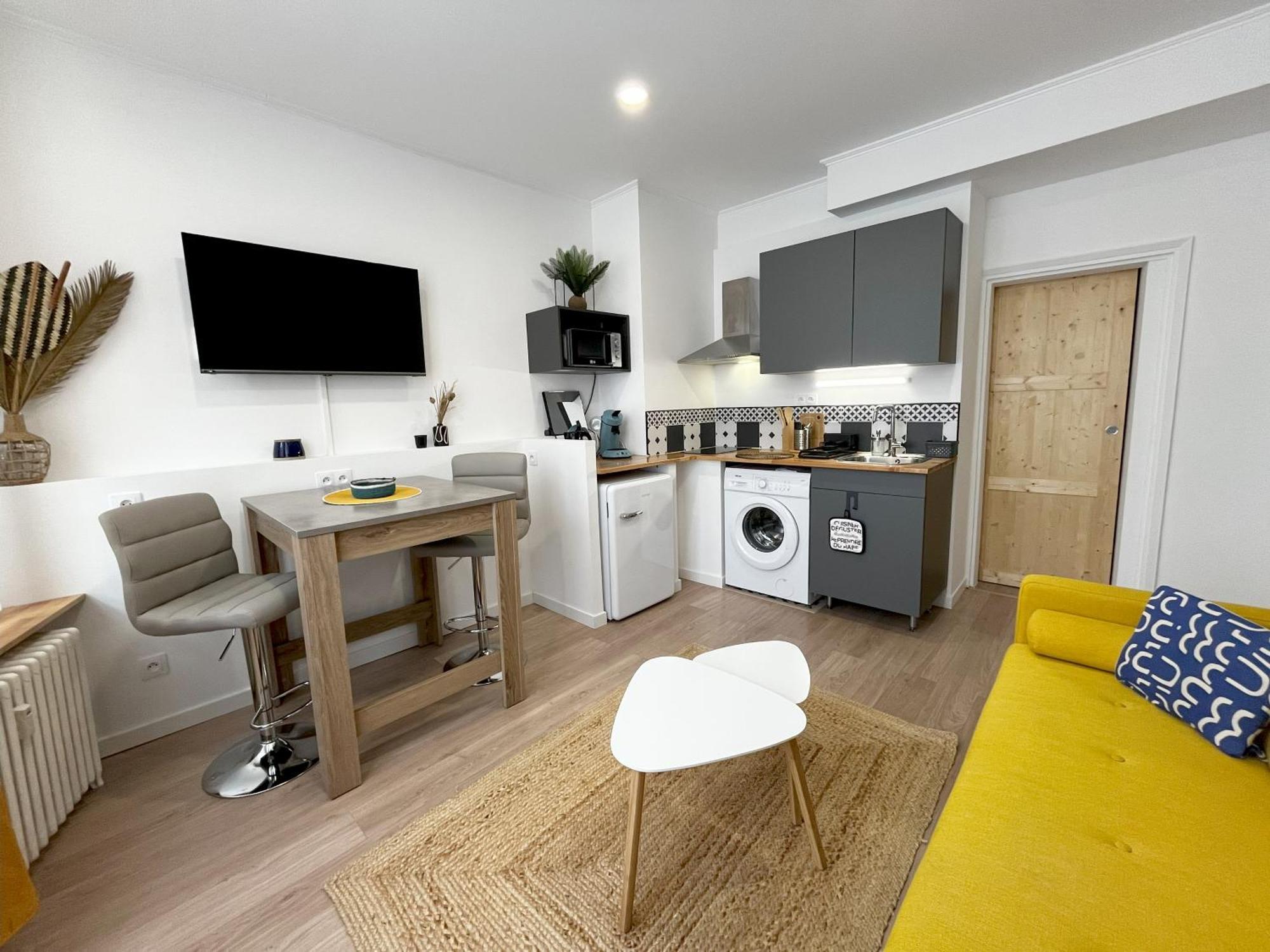 Apartament Le Cosmopolite • Hyper Centre • Calme • Proche Gare Châteauroux Zewnętrze zdjęcie